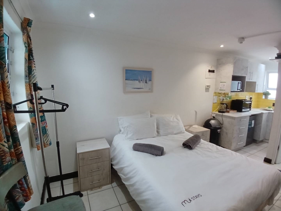 To Let 1 Bedroom Property for Rent in Muizenberg Western Cape